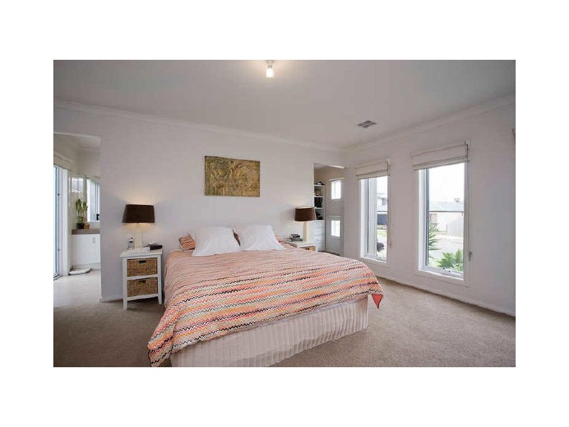22 Conside Cresscent, Torquay VIC 3228