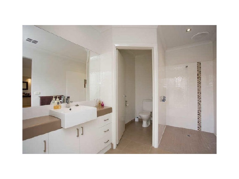 22 Conside Cresscent, Torquay VIC 3228