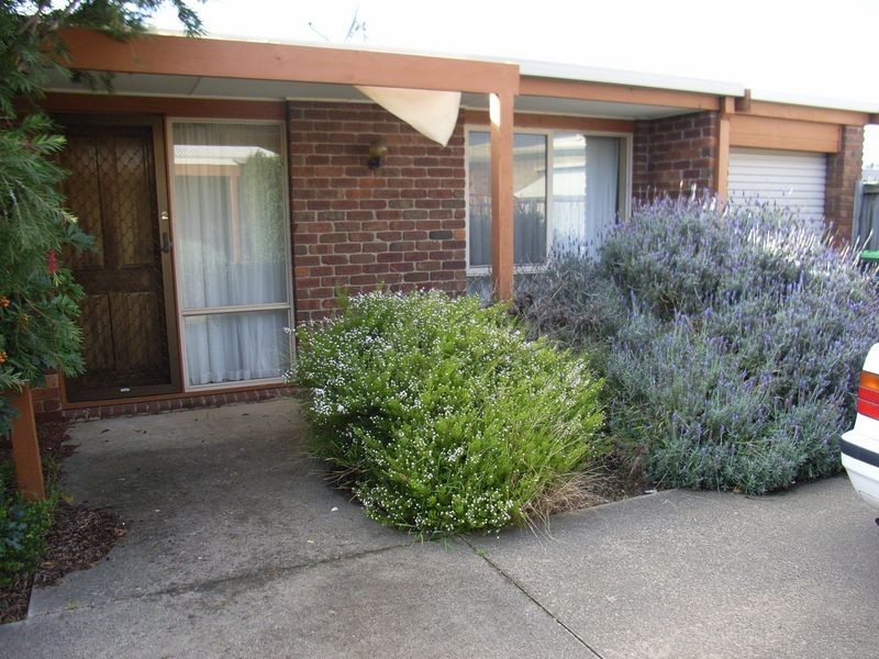 2/140 Geelong Road, Torquay VIC 3228