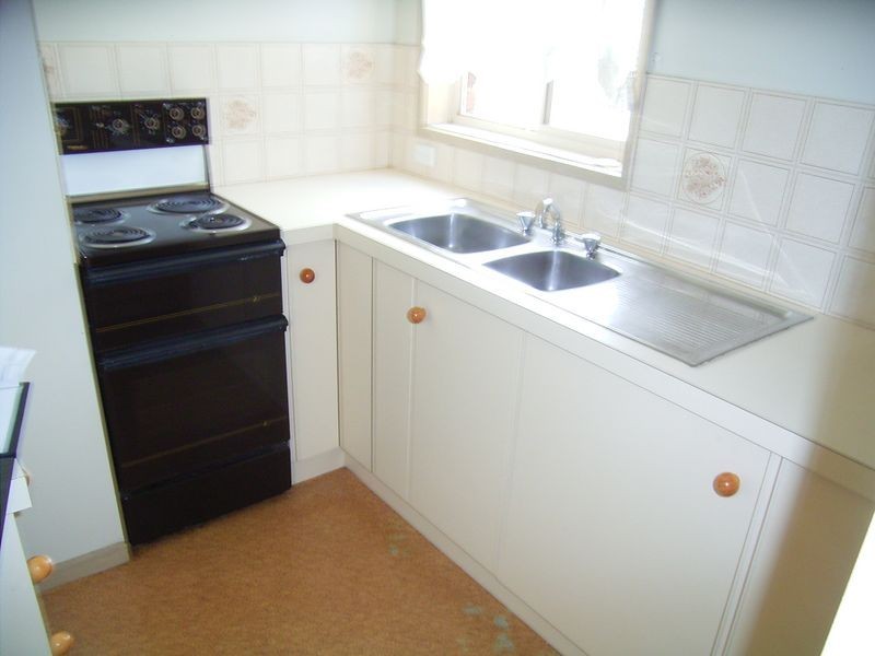 2/140 Geelong Road, Torquay VIC 3228