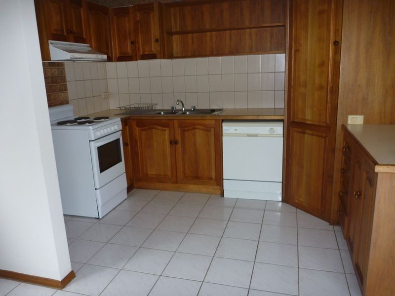 2/11 Prestwick Avenue, Jan Juc VIC 3228