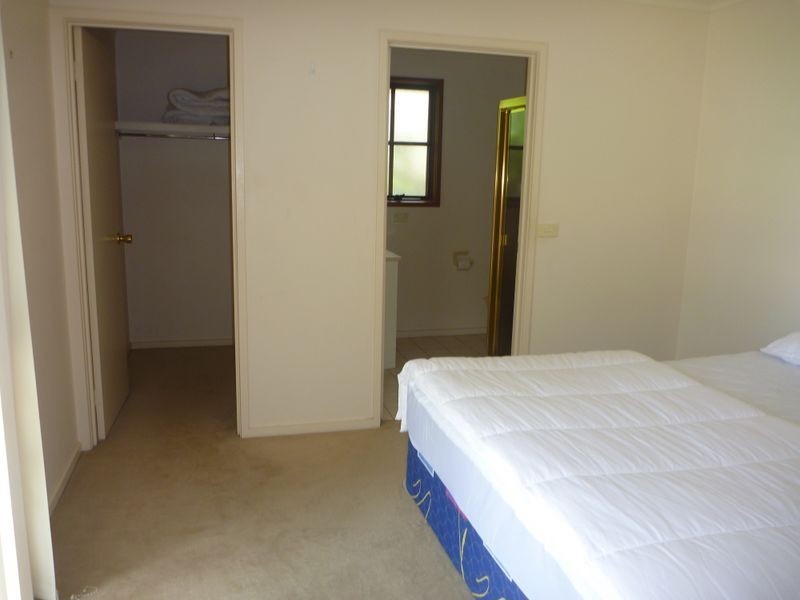 33 Glaneuse Avenue, Torquay VIC 3228