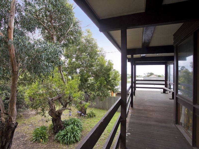 9 New Street, Torquay VIC 3228