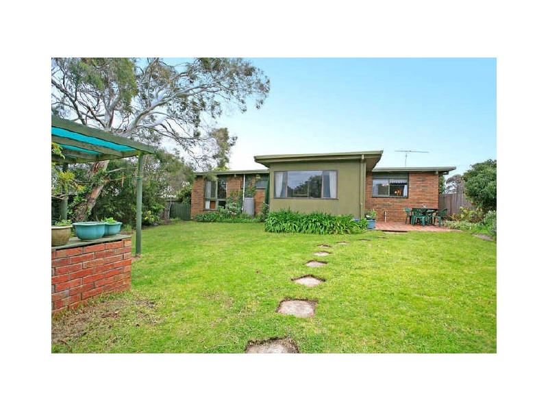 33 Sarabande Crescent, Torquay VIC 3228