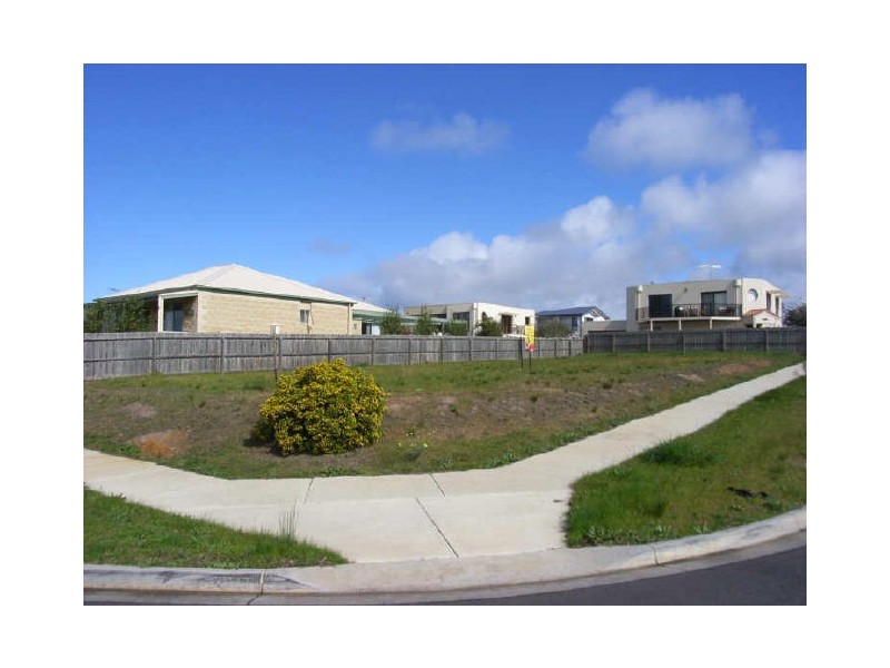 145 Fischer Street, Torquay VIC 3228