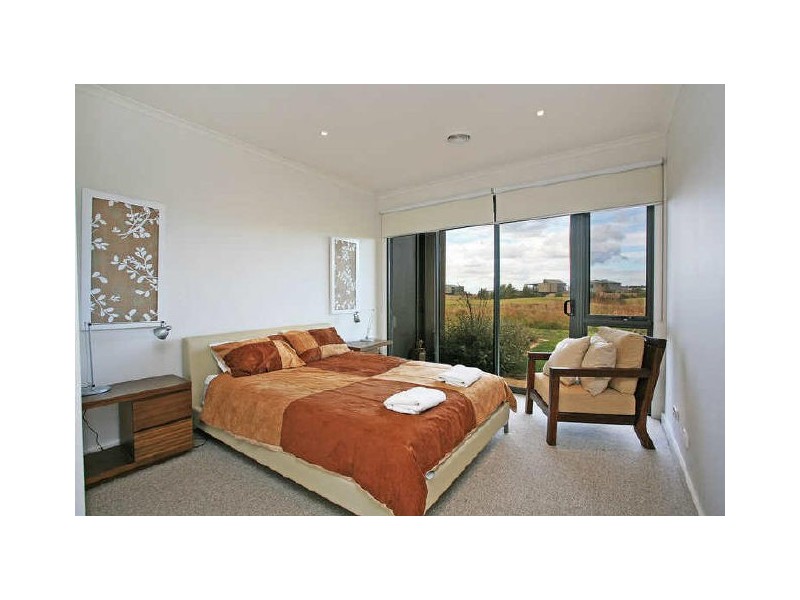 3 Shore Place, Torquay VIC 3228