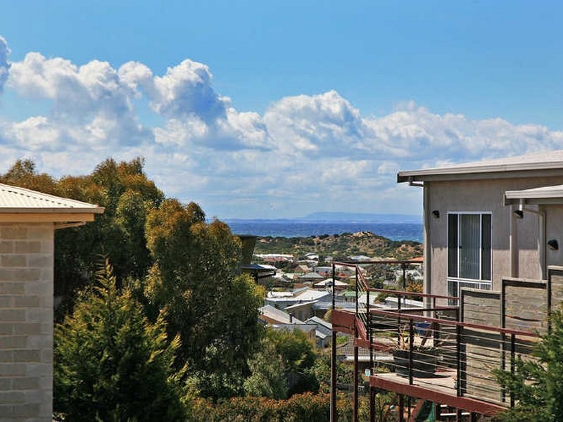 8 Glengarry Drive, Torquay VIC 3228