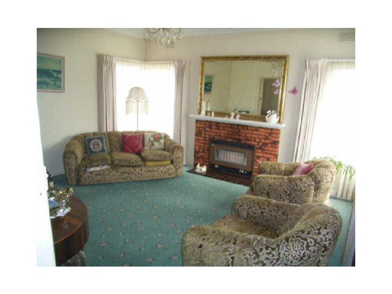 14 Torquay Road, Belmont VIC 3216