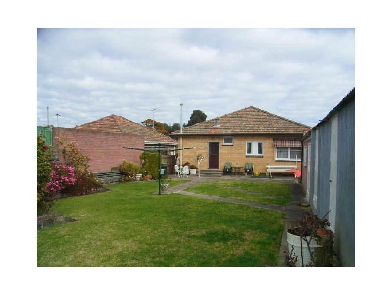 14 Torquay Road, Belmont VIC 3216