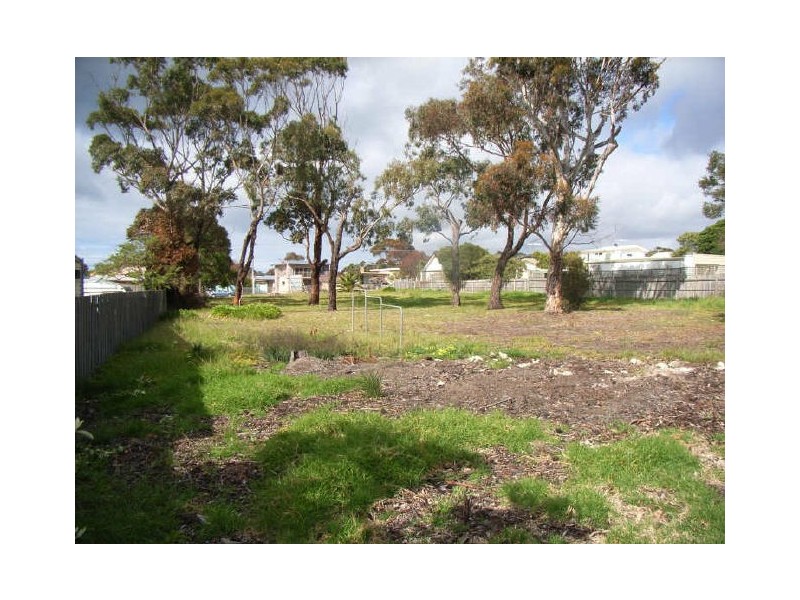 19 Central Avenue, Torquay VIC 3228