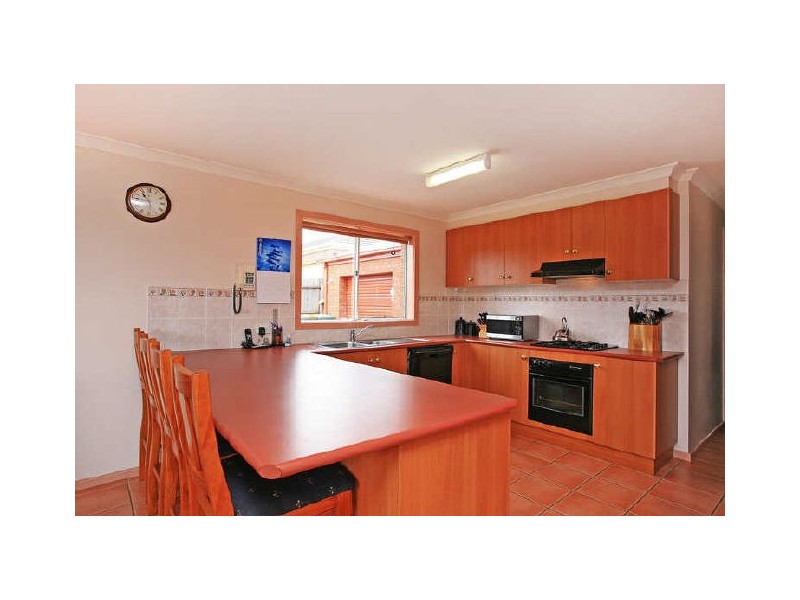 20 Pomora Ave, Torquay VIC 3228
