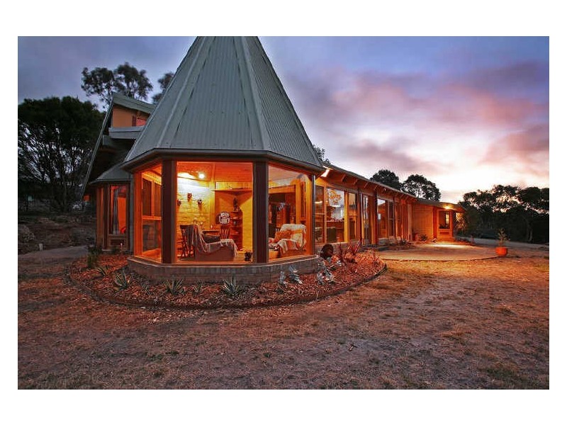 1 Castaway Crescent, Jan Juc VIC 3228