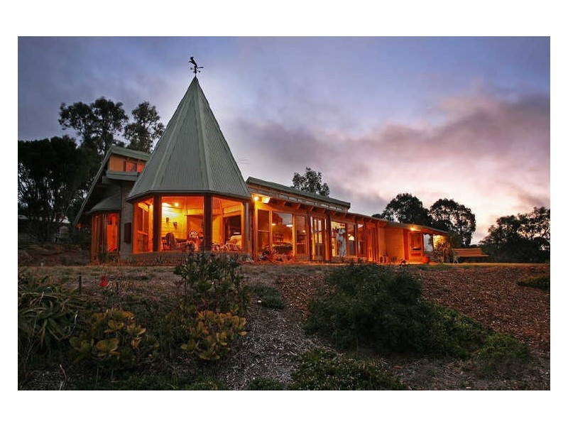 1 Castaway Crescent, Jan Juc VIC 3228