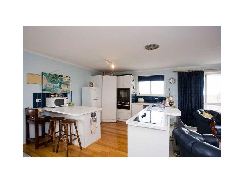 37 Aquilla Ave, Torquay VIC 3228