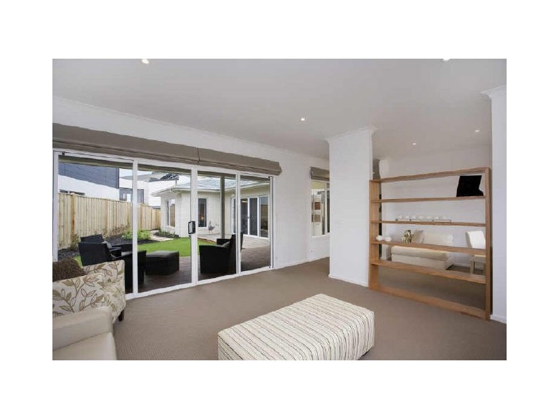 27 Longshore Street, Torquay VIC 3228