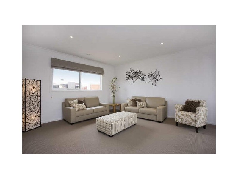 27 Longshore Street, Torquay VIC 3228