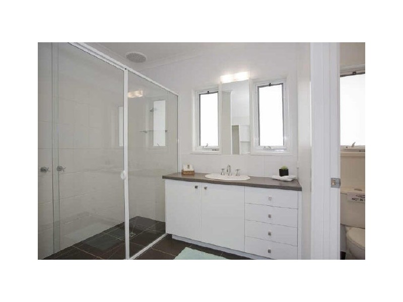 27 Longshore Street, Torquay VIC 3228