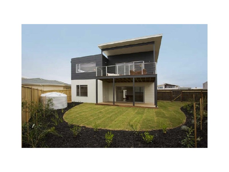 25 Longshore Street, Torquay VIC 3228