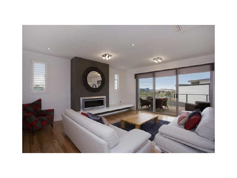 25 Longshore Street, Torquay VIC 3228