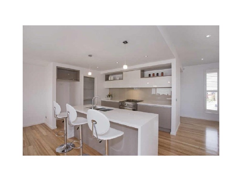 25 Longshore Street, Torquay VIC 3228