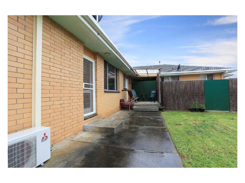 18 & 18A South Valley Road, Highton VIC 3216