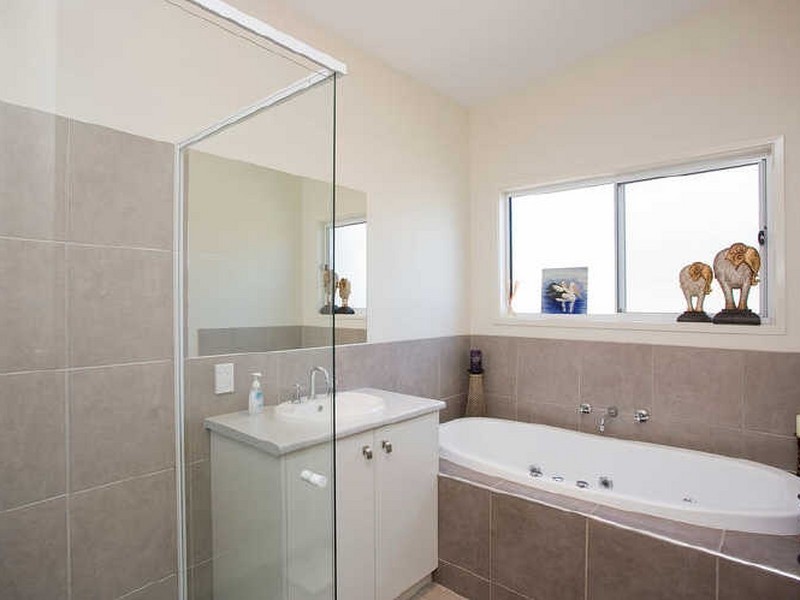295 Grossmans Road, Torquay VIC 3228