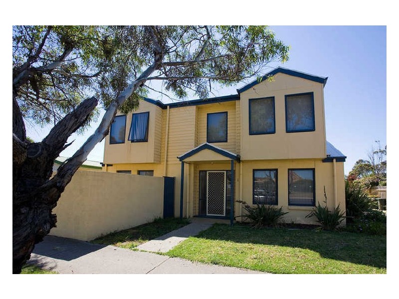 1/70 Geelong Road, Torquay VIC 3228