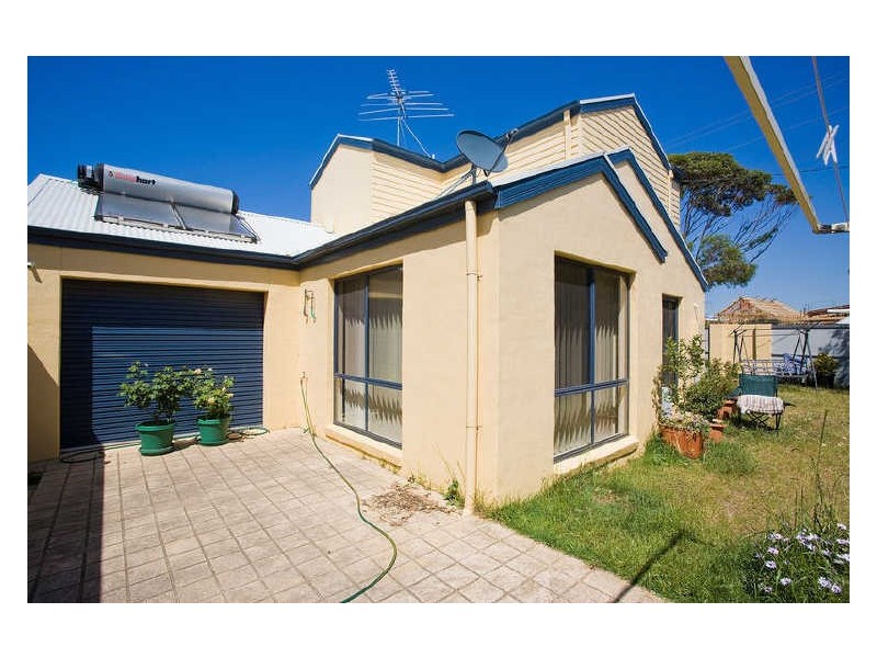 1/70 Geelong Road, Torquay VIC 3228