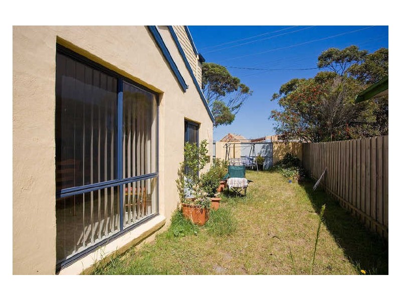 1/70 Geelong Road, Torquay VIC 3228