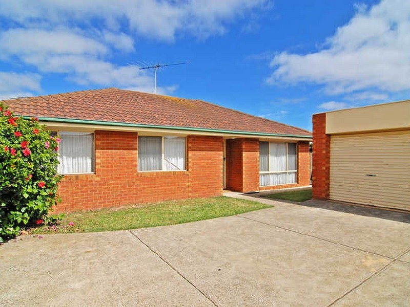 2/1209 Horseshoe Bend Road, Torquay VIC 3228