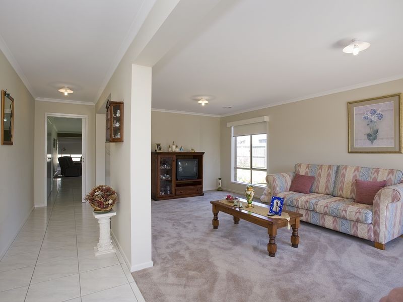 10 Lorama Street, Torquay VIC 3228