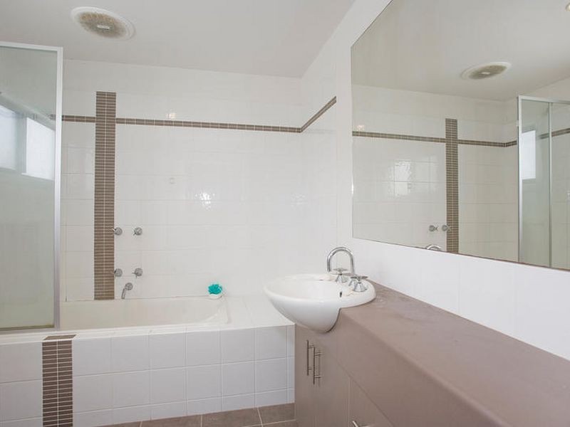 1/54 Pacific Drive, Torquay VIC 3228