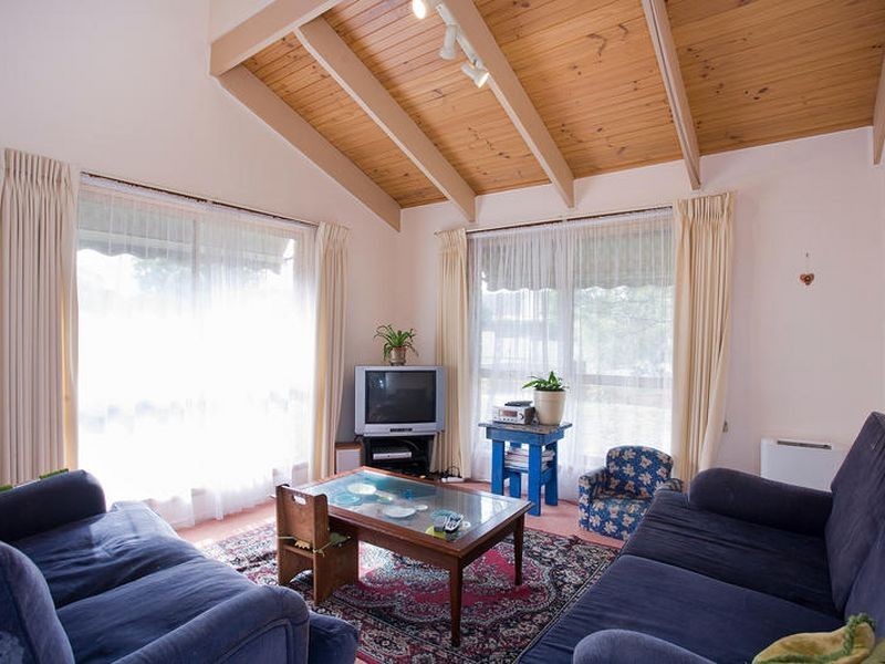 1/7 Charles Lane, Torquay VIC 3228