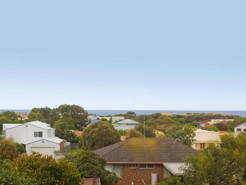 96 Fischer Street, Torquay VIC 3228
