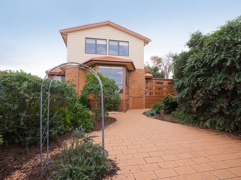 96 Fischer Street, Torquay VIC 3228