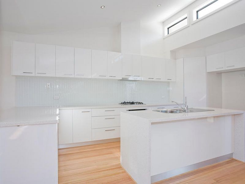 2/22 Pomora Avenue, Torquay VIC 3228