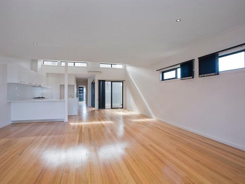 2/22 Pomora Avenue, Torquay VIC 3228