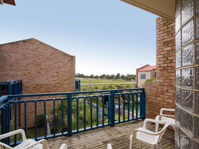 6/71 Geelong Road, Torquay VIC 3228