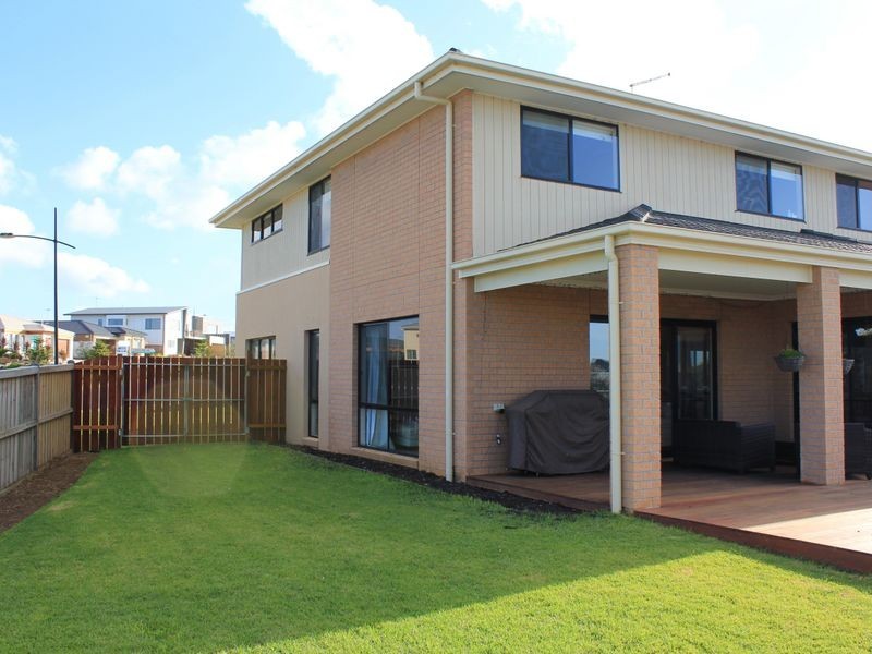 24 Shorebreak Street, Torquay VIC 3228