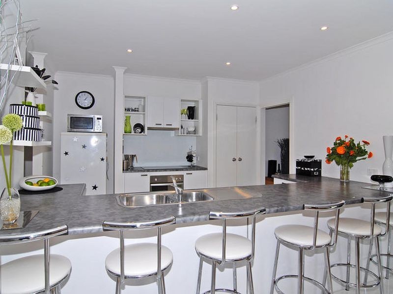 64 Alleyne Avenue, Torquay VIC 3228