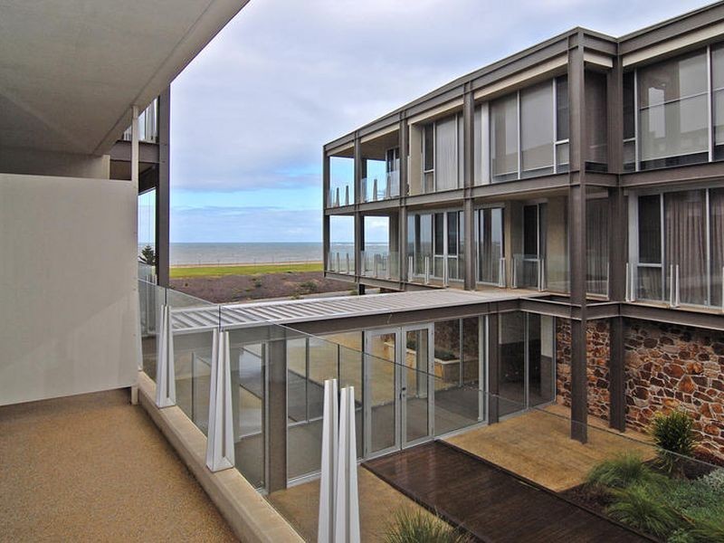 258/260 100 The Esplanade, Torquay VIC 3228
