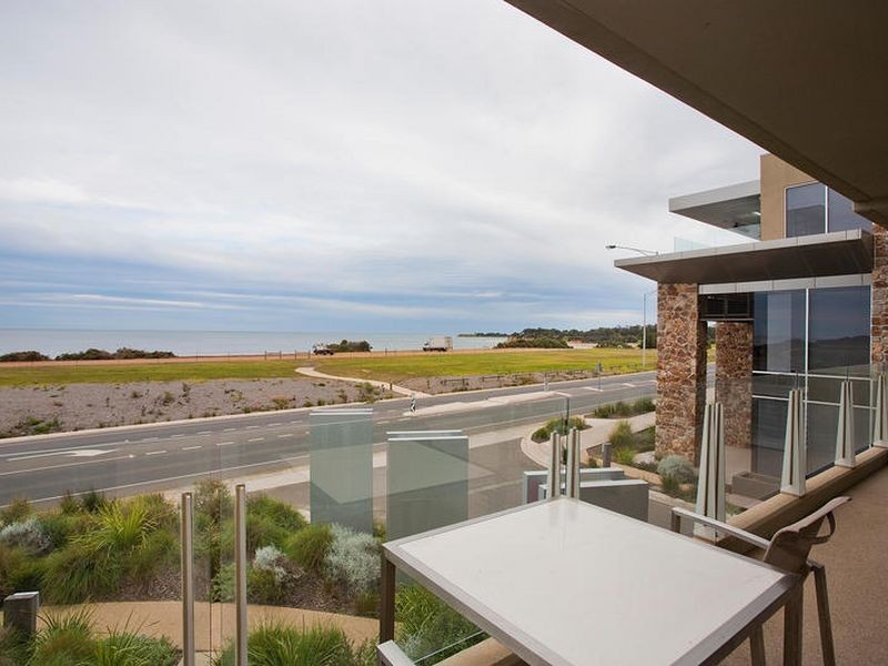 242/244 100 The Esplanade, Torquay VIC 3228