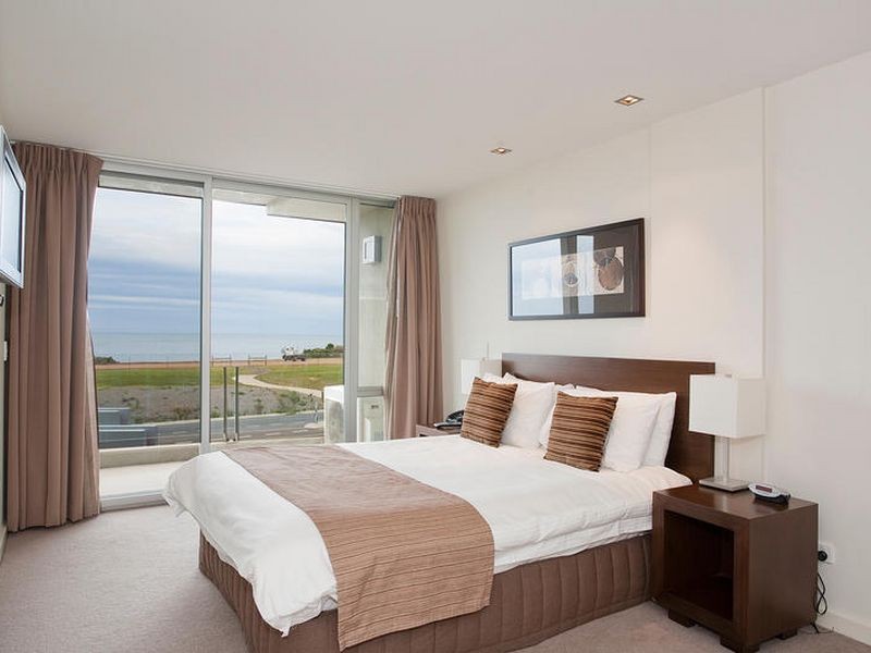242/244 100 The Esplanade, Torquay VIC 3228
