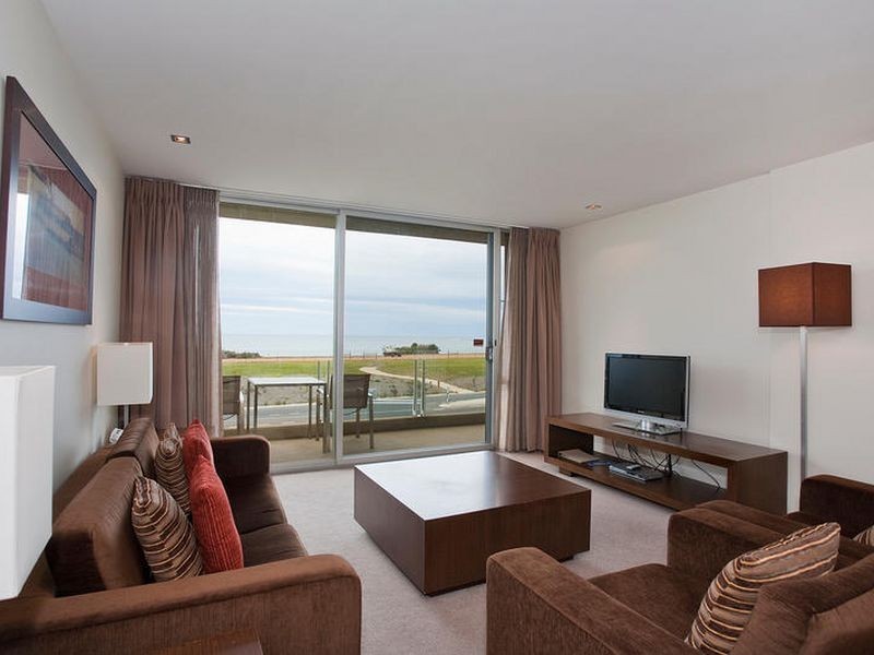 242/244 100 The Esplanade, Torquay VIC 3228