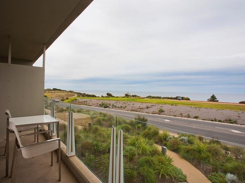242/244 100 The Esplanade, Torquay VIC 3228