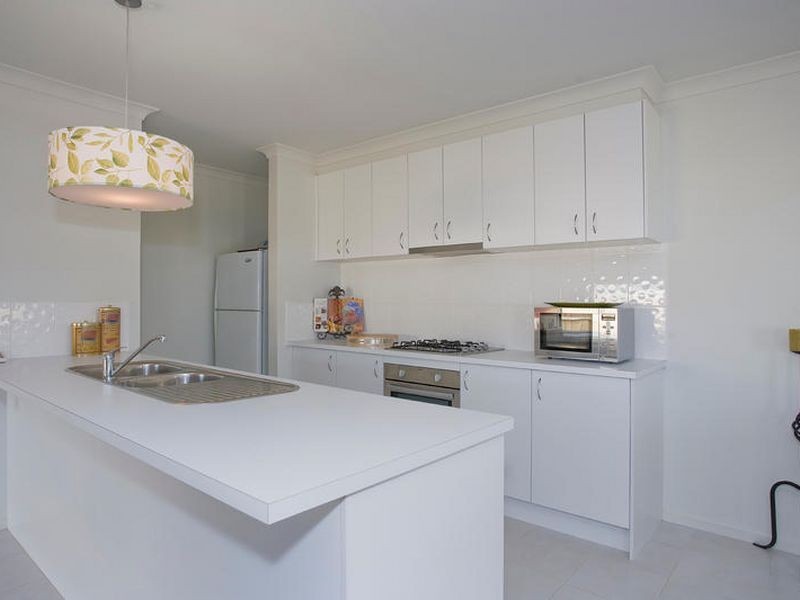10 Shorebreak Street, Torquay VIC 3228