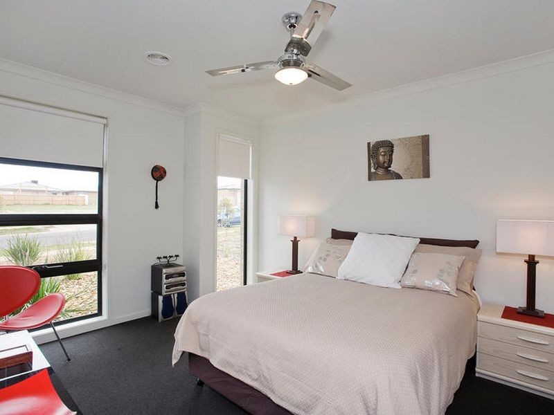 10 Shorebreak Street, Torquay VIC 3228