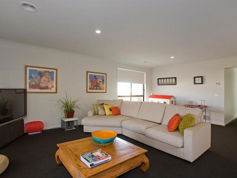 10 Shorebreak Street, Torquay VIC 3228