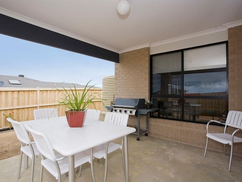 10 Shorebreak Street, Torquay VIC 3228