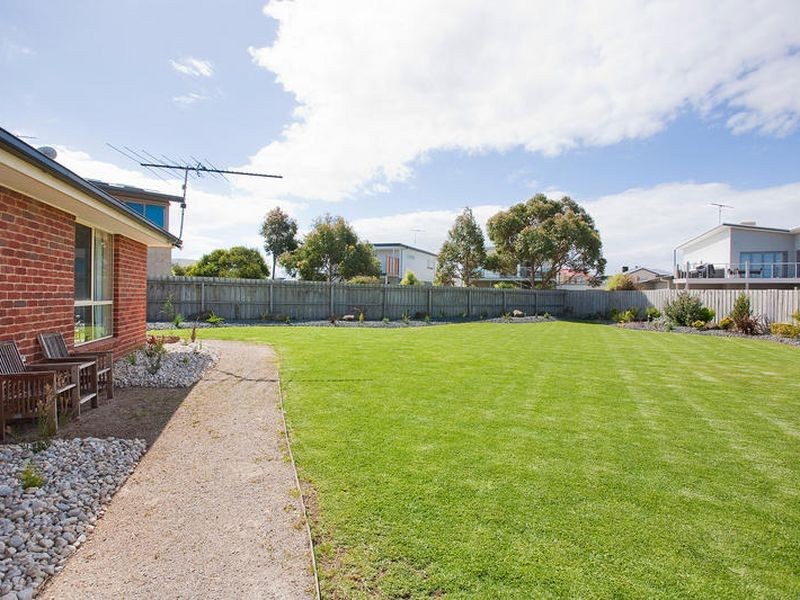 35 Golden Beach Way, Torquay VIC 3228